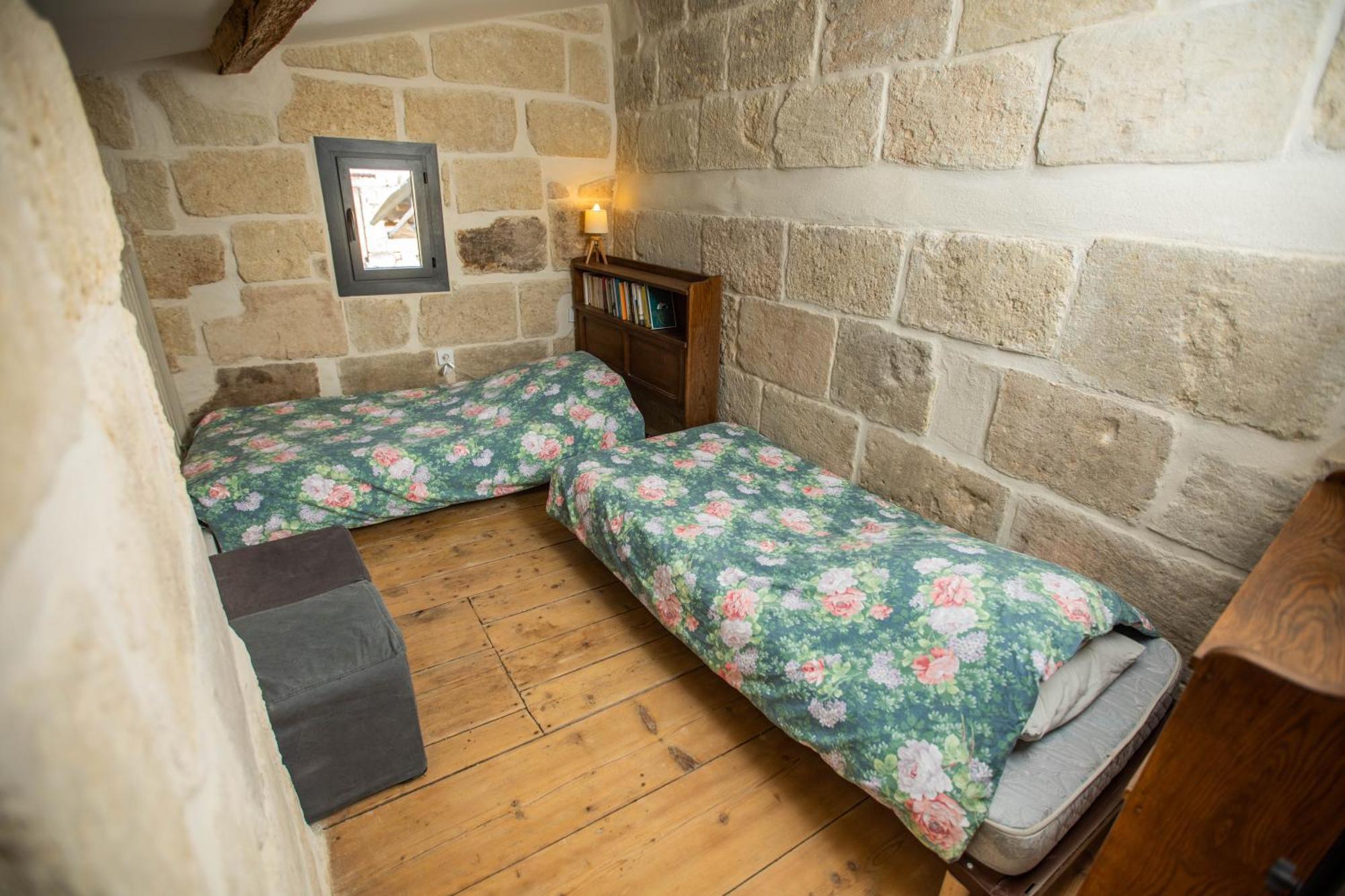 Oustaou De Betty Et Bob Bed and Breakfast Le Cailar Eksteriør billede